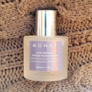 Monat Shine Enhancing Spray